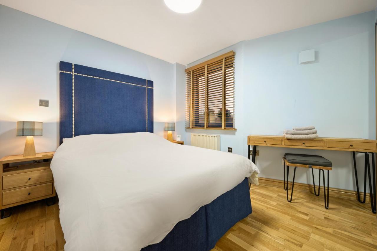 Lovely 2 Double Bedroom Flat With Patio Manchester Eksteriør bilde